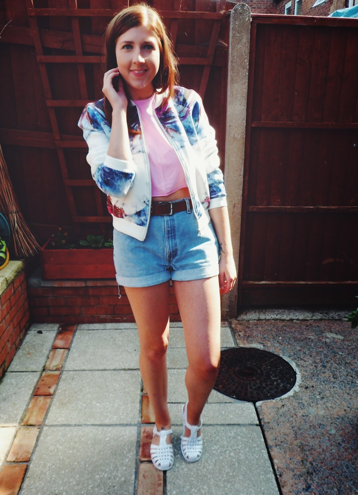 asseenonme, wiw, whatimwearing, missguided, bomberjacket, asos, fbloggers, fblogger, whatibought, levishorts, momshorts, ebay, jellyshoes, newlook, summer, ootd, outfitoftheday