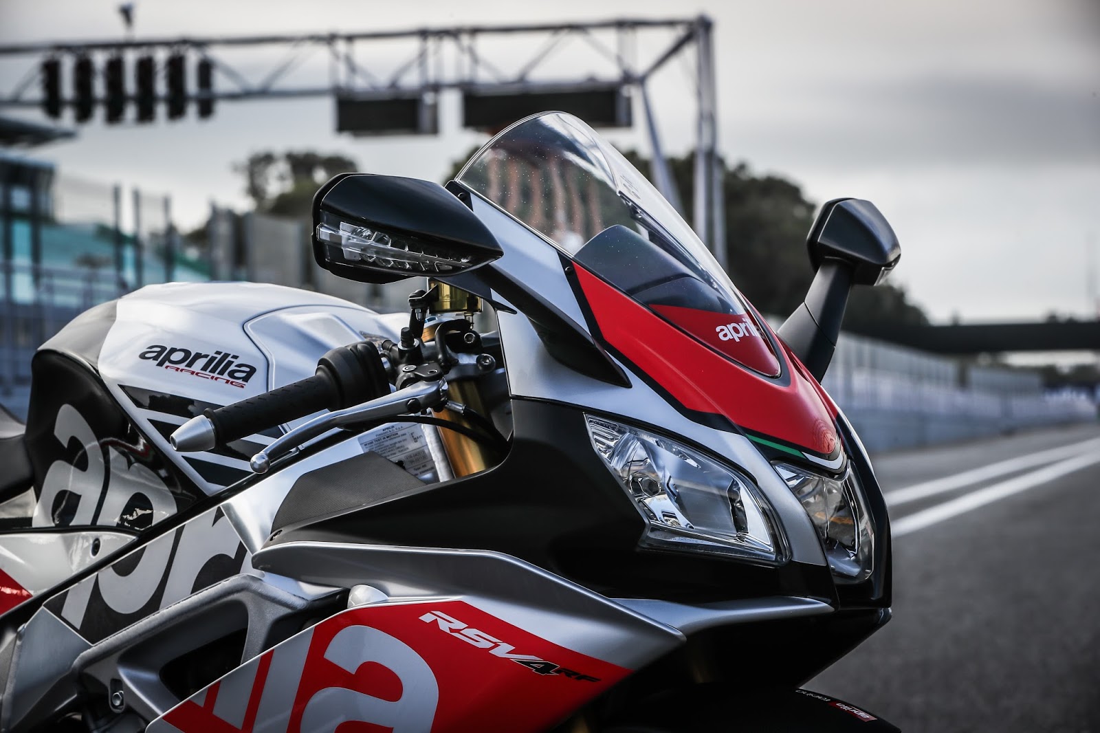 Aprilia rsv4 2017