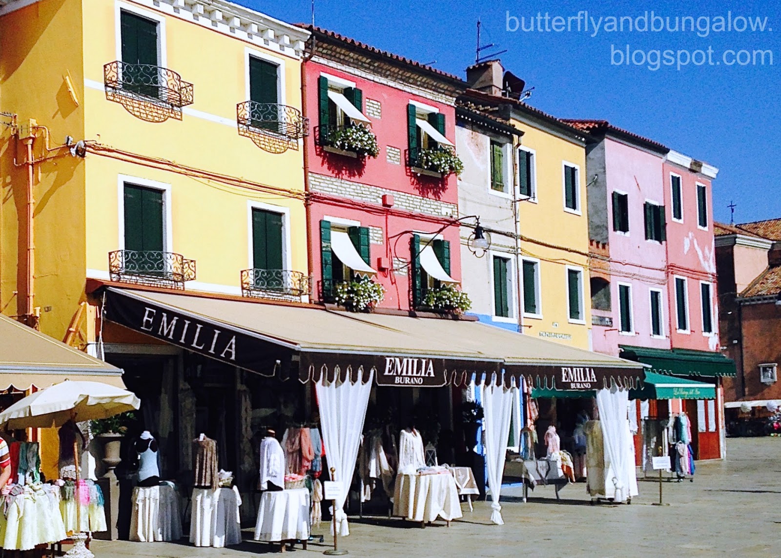 Butterfly 8)(8 Bungalow Burano Italy