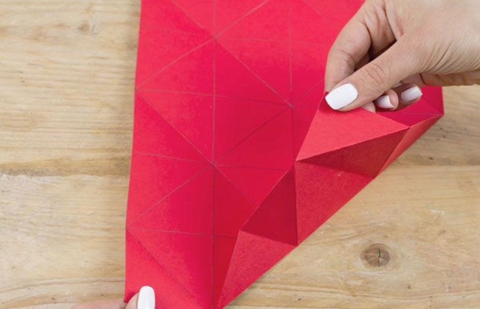 Kağıt Katlama İle Geometrik Vazo Yapımı Kağıt Katlama İle Geometrik Vazo Yapımı