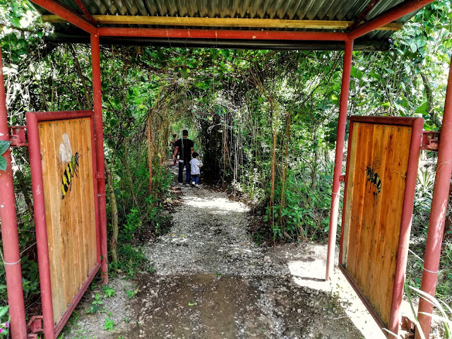 Milea Bee Farm Entrance Gate Milea Bee Farm Entrance Gate