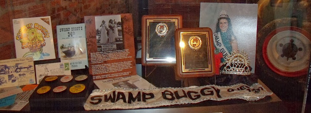 Swamp Buggy Queen 1997, las rarezas de Florida en el museo/estación. Jefferson Aleman