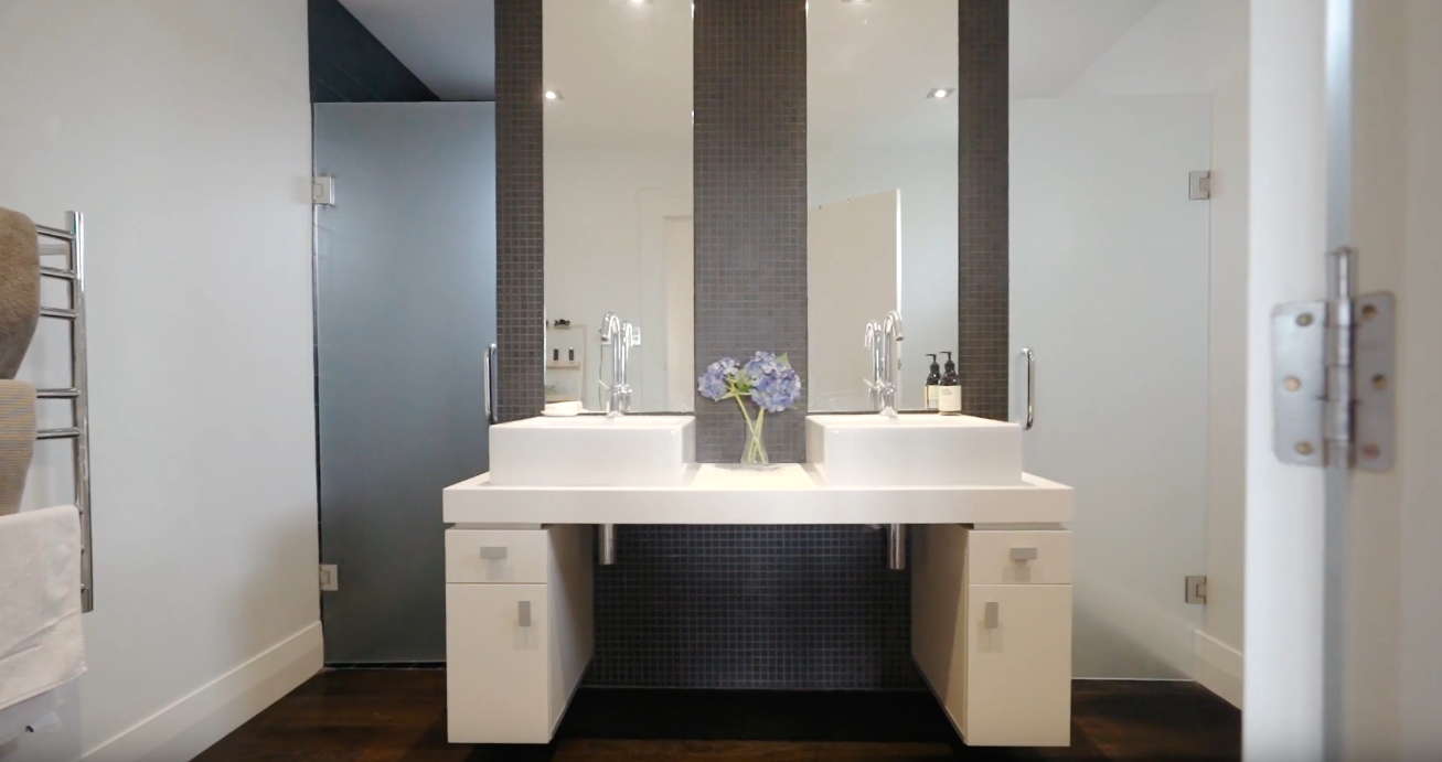 Home Interior Design Tour vs. 59B Argyle Street, Herne Bay, Auckland City