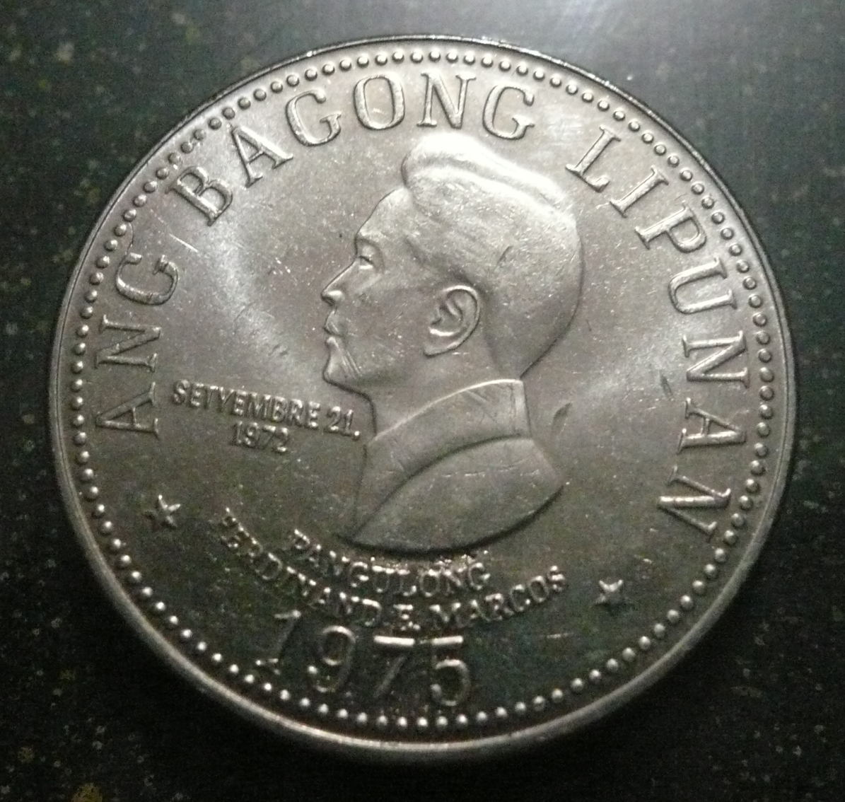 5 peso coin 1975 value 2020