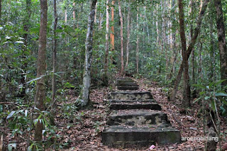 gunung tajam belitung