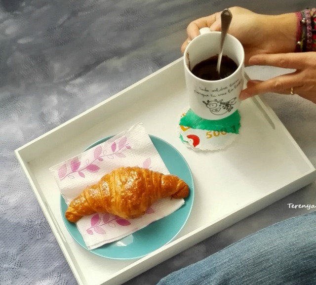 como-hacer-posavasos-con-bolsas-plastico