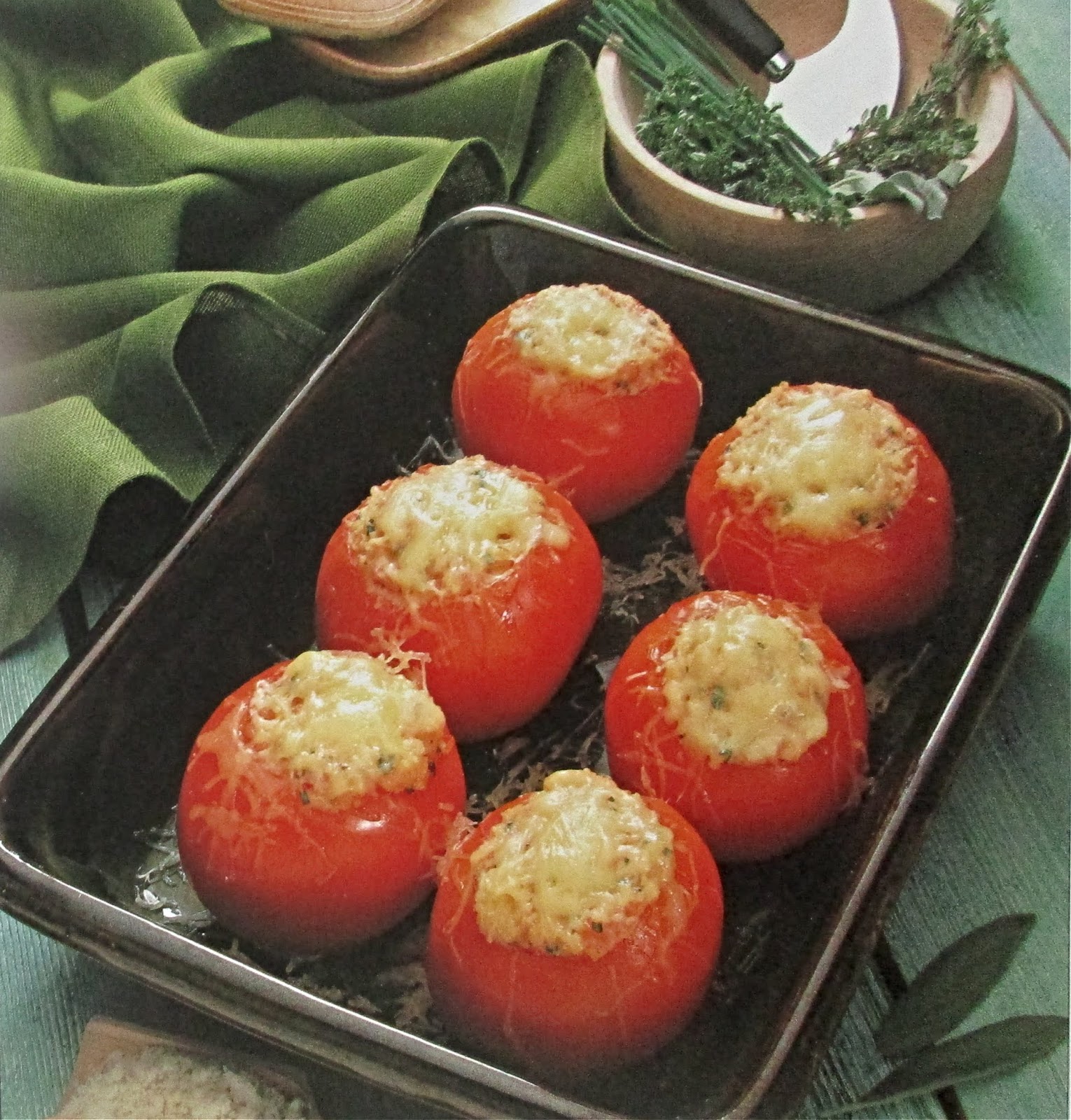 Фаршированные помидоры с фаршем и сыром