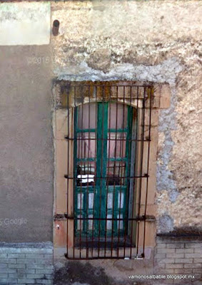 El pueblo de San Pedro del Gallo, Durango, y sus puertas azules. Noticias en tiempo real