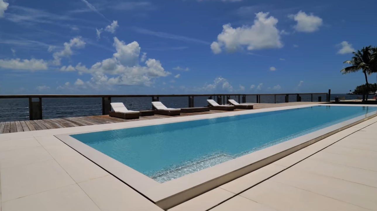 29 Photos vs. 3550 Matheson Ave | Miami - Contemporary Bayfront Property - Luxury Home & Interior Design Video Tour 29 Photos vs. 3550 Matheson Ave | Miami - Contemporary Bayfront Property - Luxury Home & Interior Design Video Tour