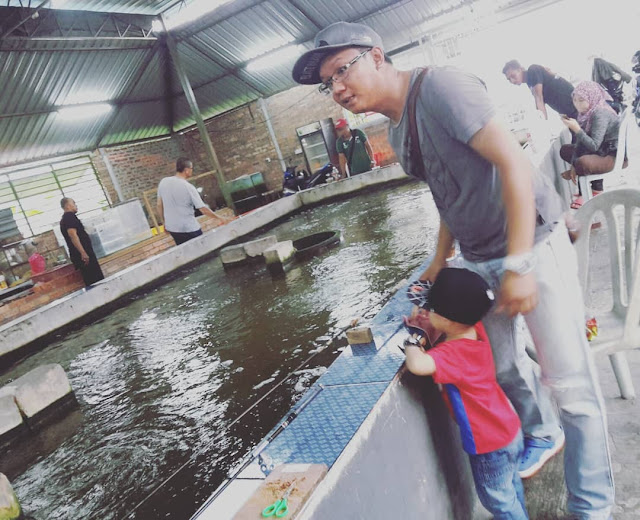 Sedapnya Dapat Dinner Udang Fresh Mancing di Jalan Reko Kajang Sedapnya Dapat Dinner Udang Fresh Mancing di Jalan Reko Kajang