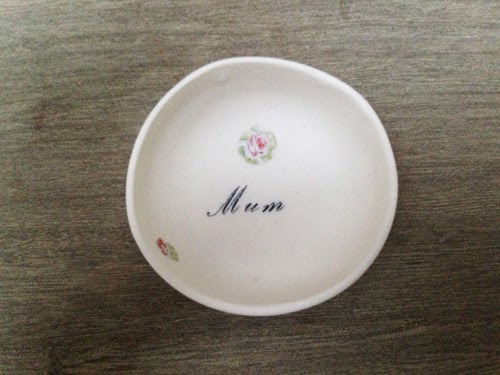 http://www.amanda-mercer.co.uk/home-sweet-home/mum-mini-porcelain-dish