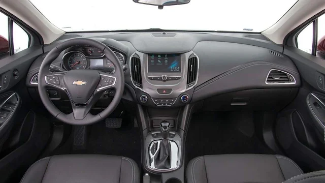 Novo Polo x Chevrolet Cruze Sport6 - comparativo de preço