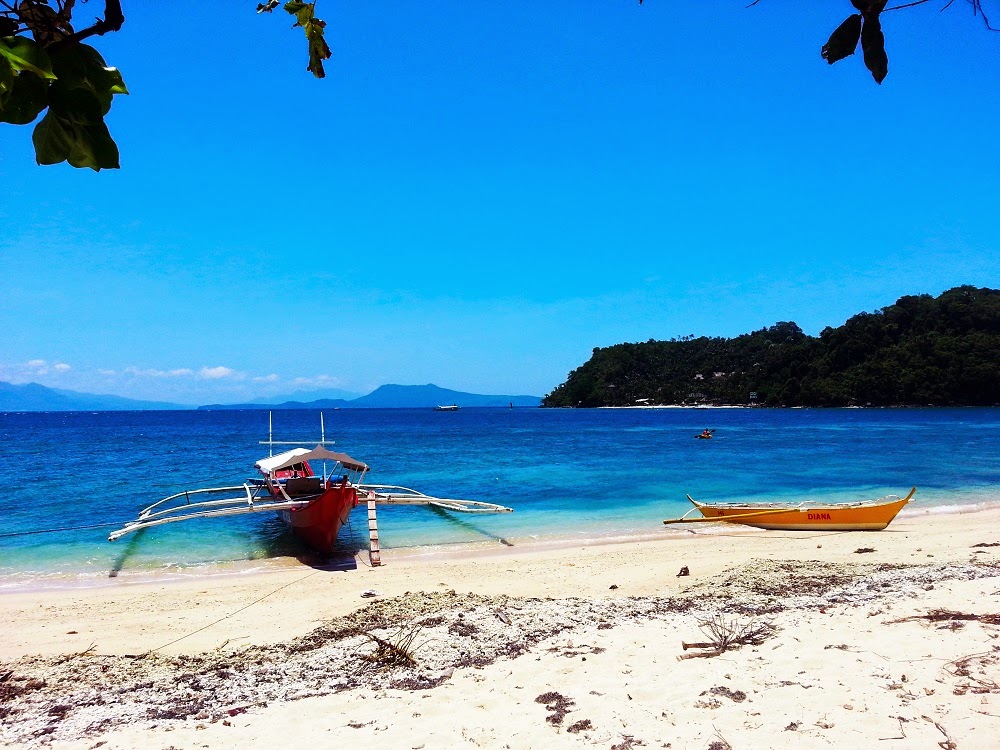 Island Hopping In Puerto Galera The Daily Posh A Lifestyle And 