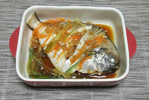 Hồng Ngọc Foody: Cá Chim Hấp Dầu Hào