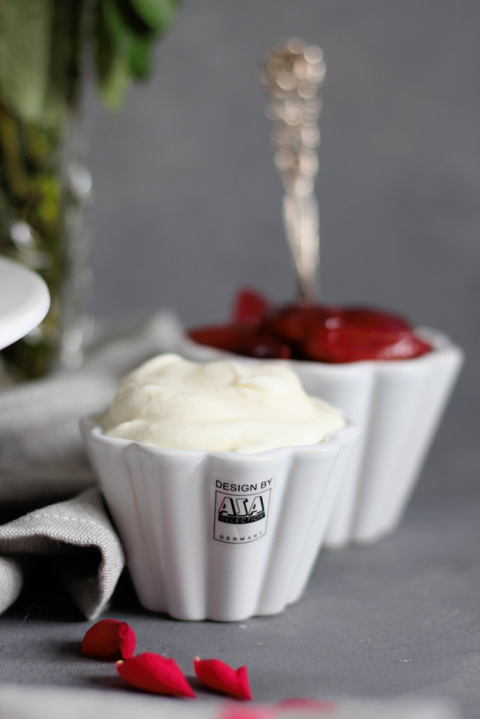 Sahnewölkchen: Ein sehr feines und flottes Rezept für deinen Gaumen ... Sahnewölkchen: Ein sehr feines und flottes Rezept für deinen Gaumen ...