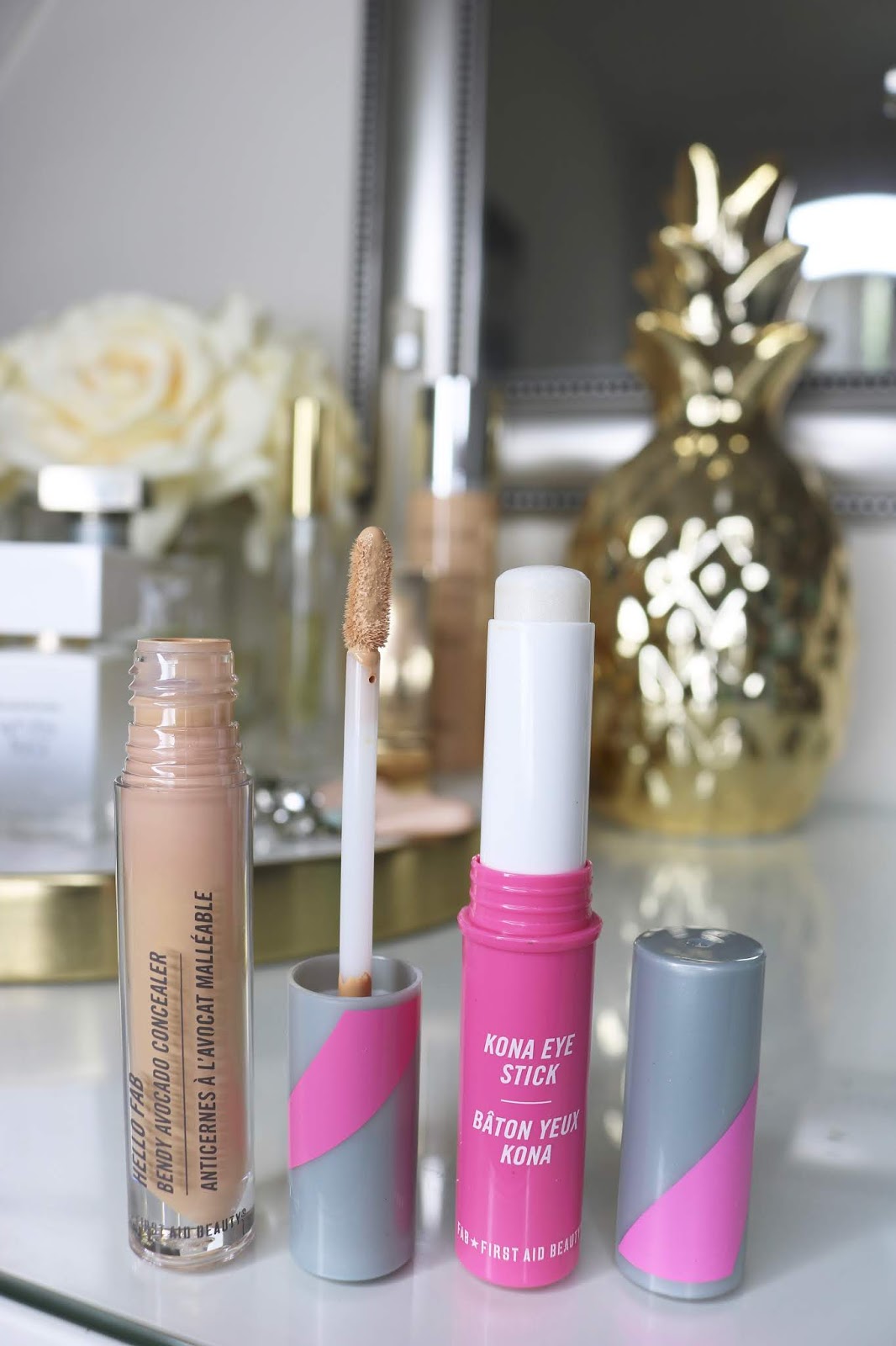 FIRST AID BEAUTY BENDY AVOCADO CONCEALER & KONA EYE STICK REVIEW HELLOFAB