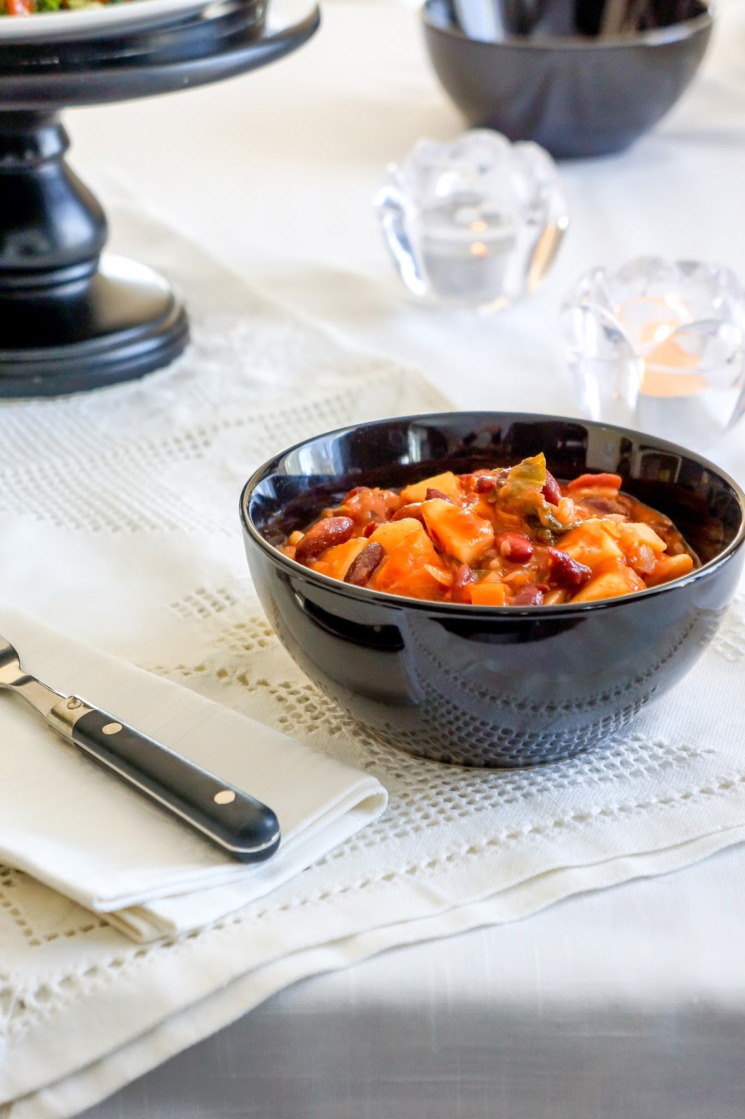 Red kidney beans stew with kale