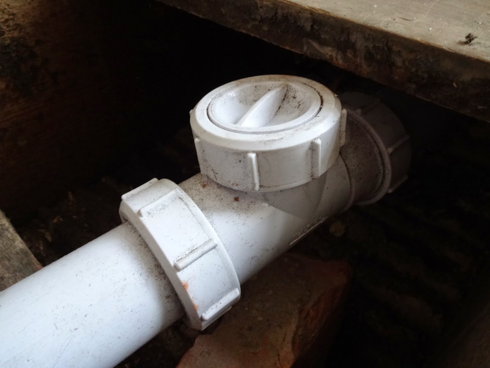 Plumbing Part 2; Waste Pipes Kezzabeth DIY