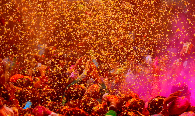 holi in mathura plan