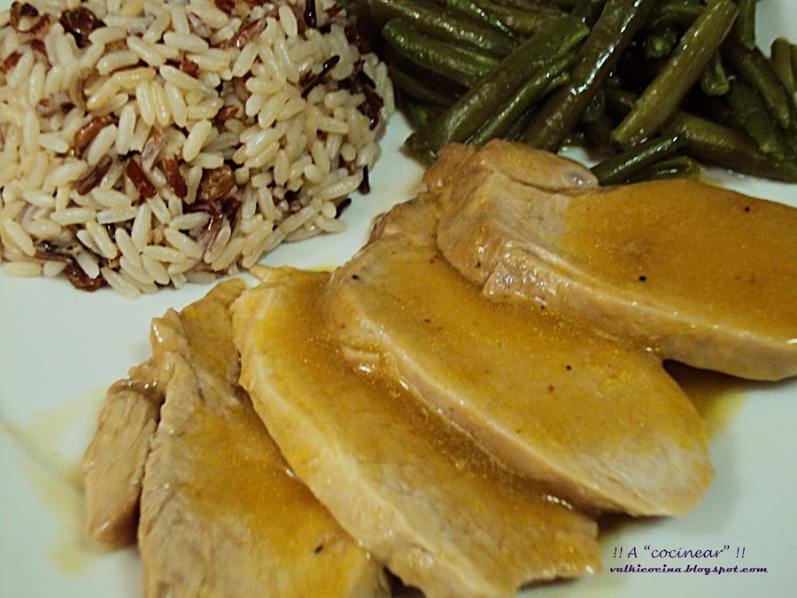 Solomillo de cerdo a la naranja con arroz tres colores
