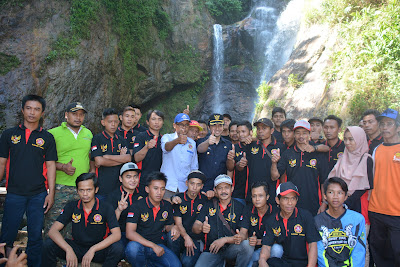 Bupati Emil Dardak Puji Keindahan Coban Wono Asri Desa Bangun Munjungan