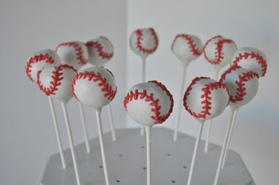 Yumtastics: Baseball Cake Pops