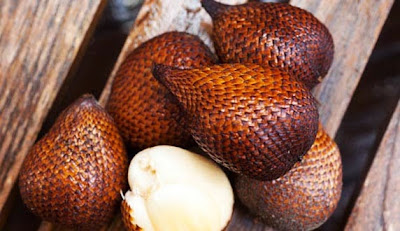 3 Manfaat Buah Salak bagi Kesehatan 3 Manfaat Buah Salak bagi Kesehatan