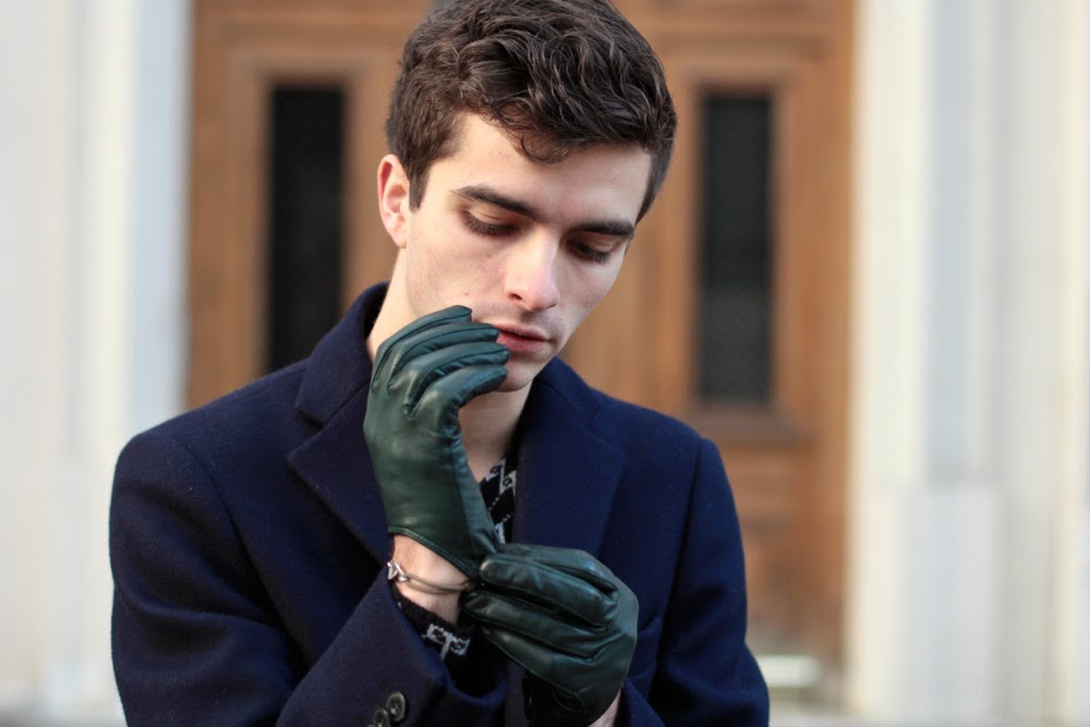 Acne-studios-coat_LoftDesignBy-sweater_black-skinny_Marcopolo-belt_Church's-Shoes_Arthur-Socks_Maison-Fabre-gloves_blog-mode-homme_Paris_Mensfashion