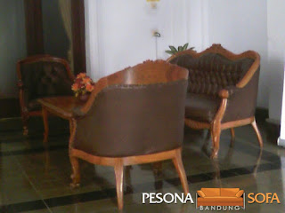 service sofa bandung