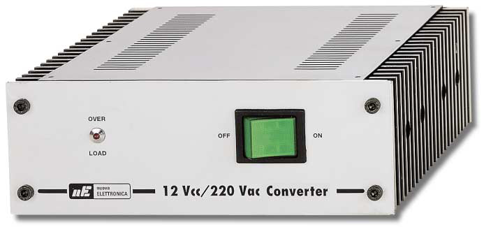Un convertisseur 12 volts continus 220 volts alternatifs 160 watts
