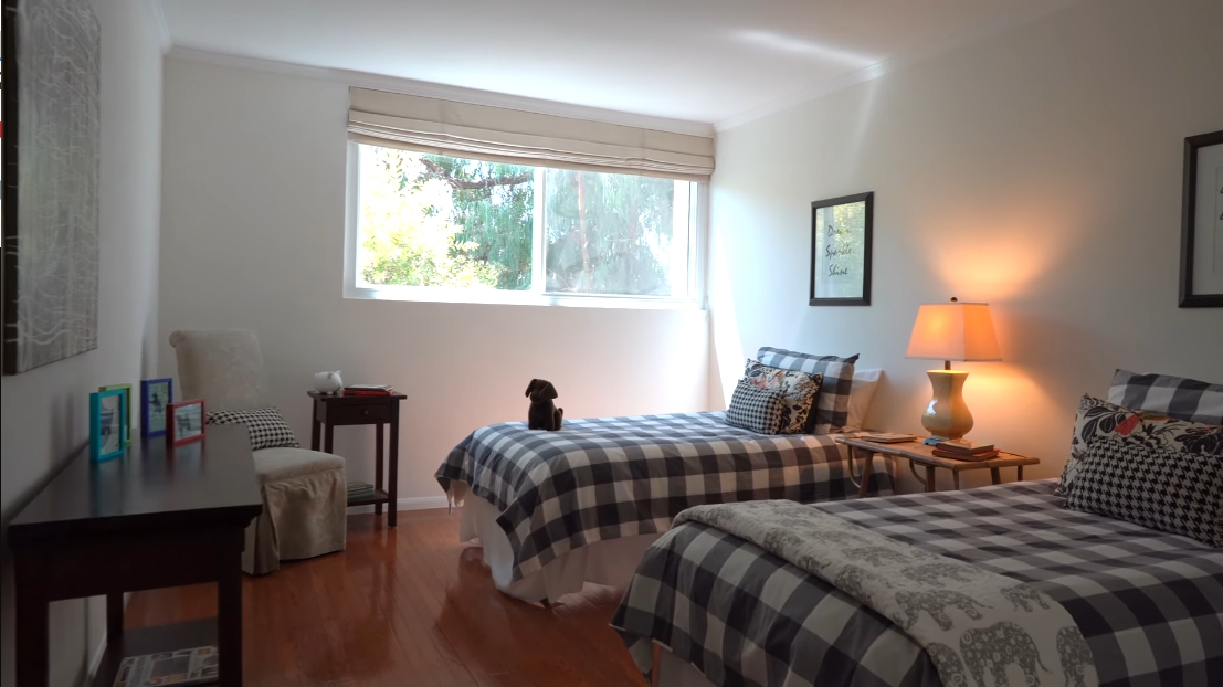 15 Photos vs. 530 S Barrington Ave #201, Los Angeles Condo Interior Design Tour