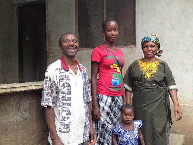 hapines with her daughter and two parents.
