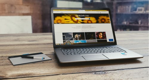50 Daftar Situs Penyedia Stok Foto Dan Gambar Gratis