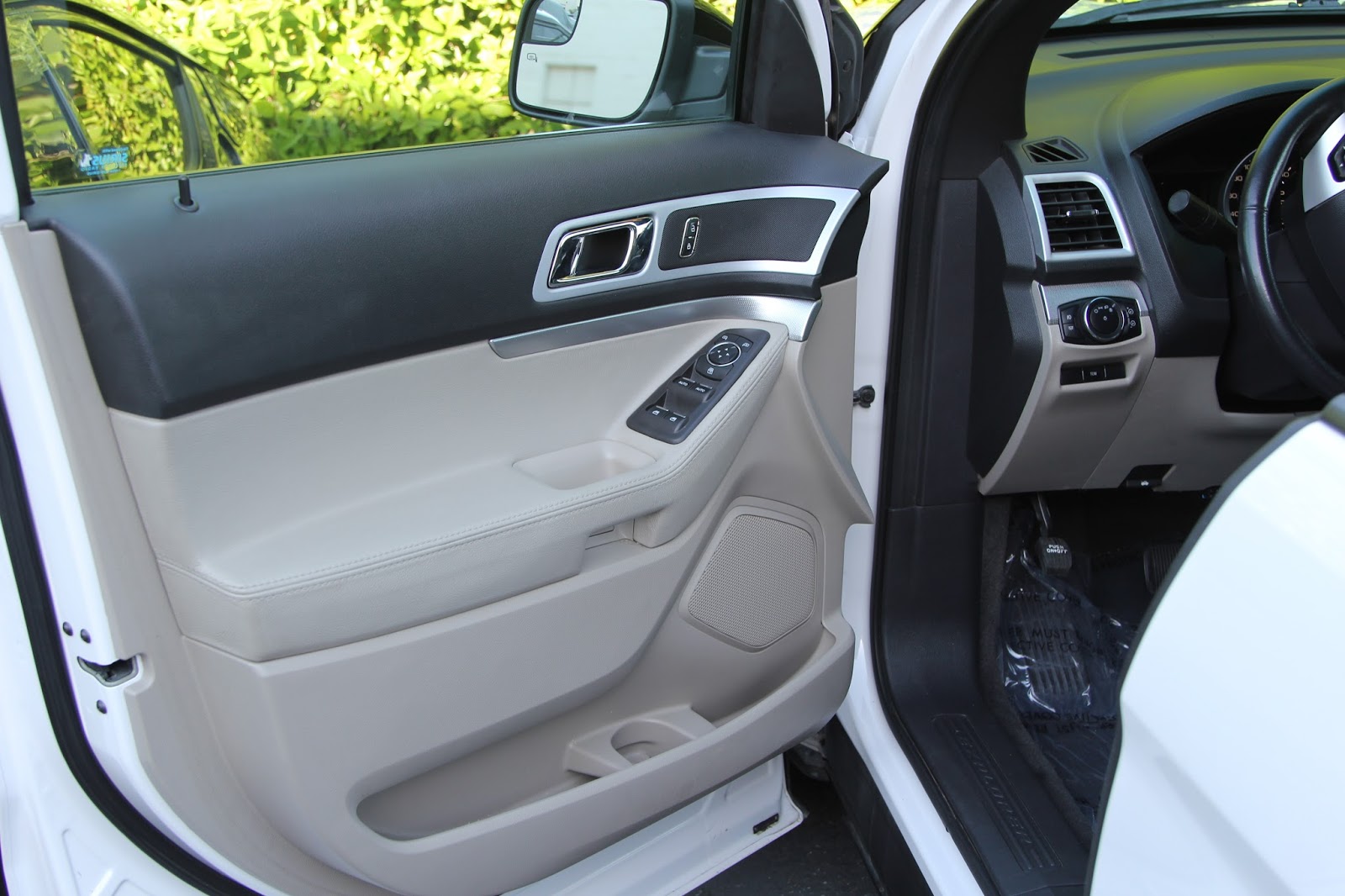 Cooks Upholstery and Classic Restoration Ford Explorer Split Armrest