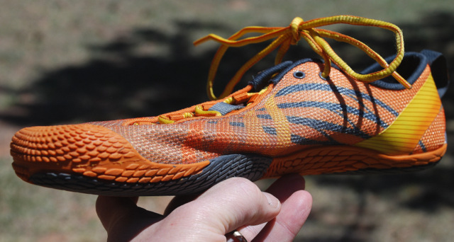 Barefoot Inclined: Minimalist Showdown: Merrell Vapor vs. Vivobarefoot The and Giveaway!