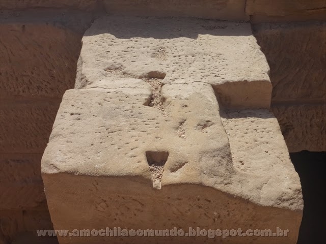 Egiptologia Brasil - Uma vez deuses, sempre deuses! 😸 A foto é no Templo  de Isis - Philae. Construído durante o reinado de Ptolomeu II, o Templo de  Ísis em Philae é