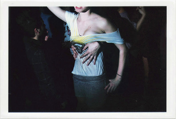 dirty photos - umbra - a night street photo of couple in nightclub