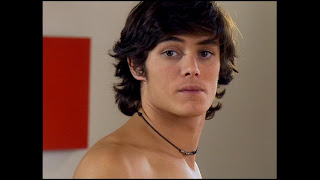 RESTITUDA1'S WORLD OF MALE NUDITY: Aurélien Wiik in Kitchendales (2000)