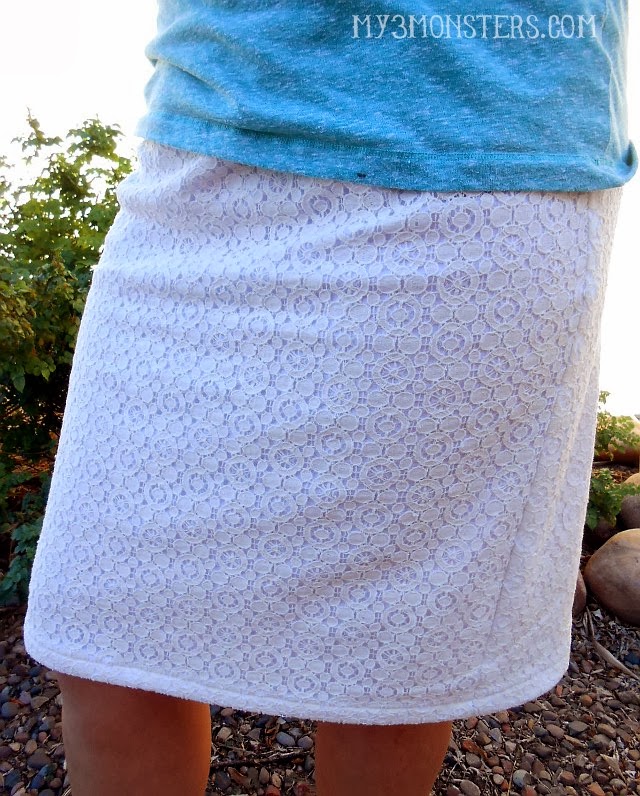 easy diy pencil skirt 30 minute Lace Pencil Skirt tutorial at /