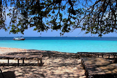 wisata alam pantai dan alam makassar di Pulau Samalona wisata alam pantai dan alam makassar di Pulau Samalona