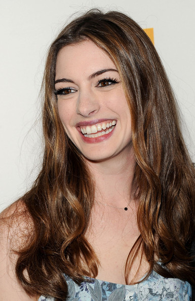 Trends Hairstyle Haircuts 2013: Try on Anne Hathaway's Hairstyle  Anne 