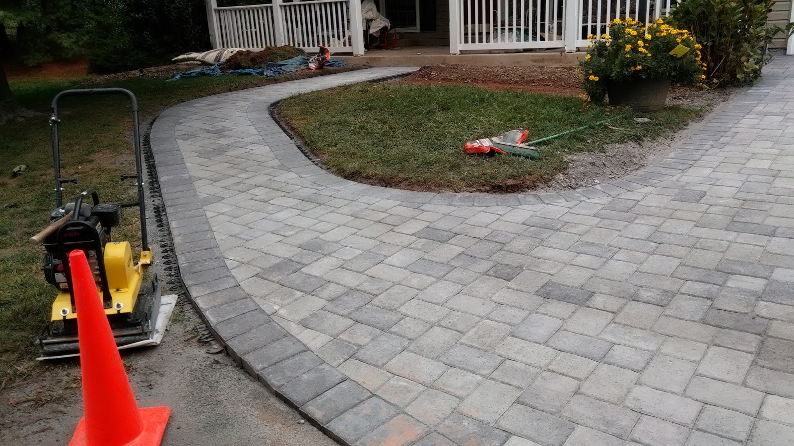 beautifull-your-home-with-interlocking-pavers-driveway-6x9-and-6x6