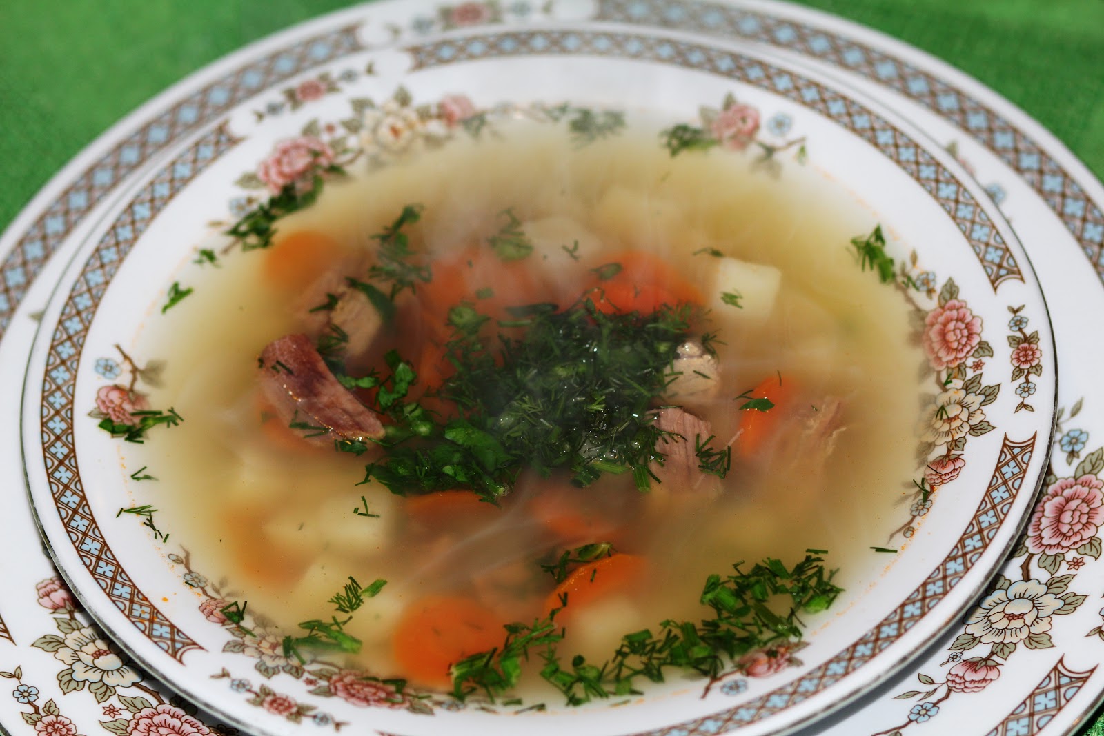 Картофельный суп на говяжьем бульоне