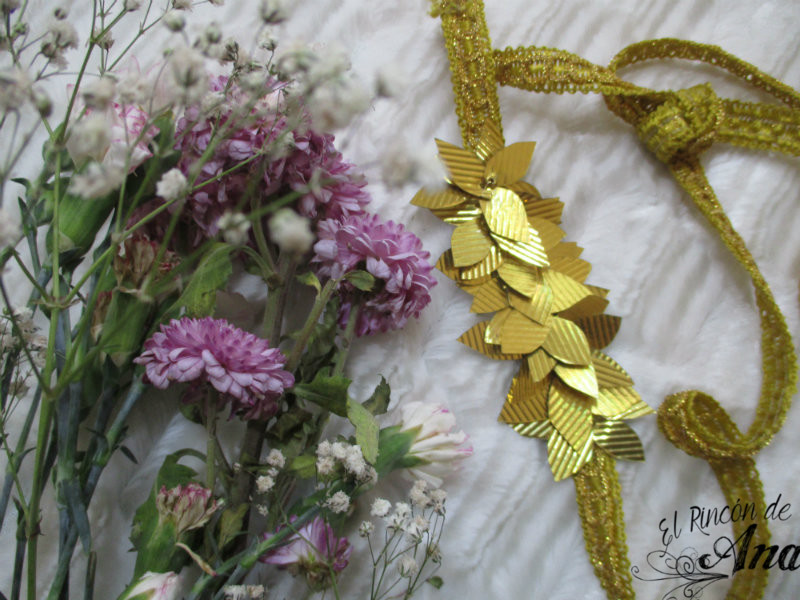 Accesorios dorados para el cabello