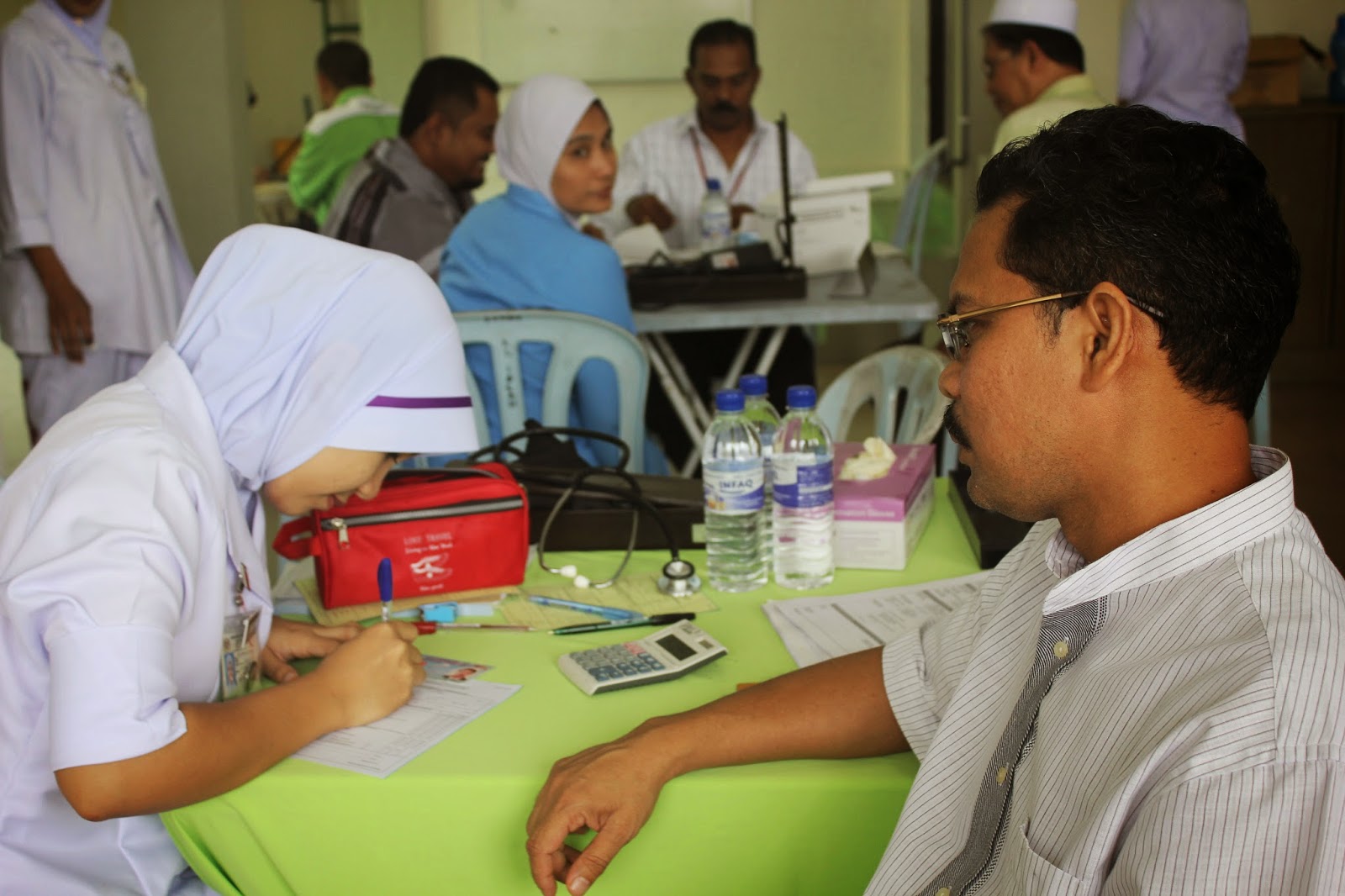 Surau Al-Islah Kota Seriemas: Pemeriksaan Kesihatan oleh Klinik