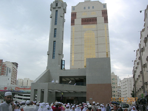 Astaga, Usai Keluar Dari Masjid Jin di Mekkah, Jamaah Haji Ini Kesurupan, Lihat Videonya!