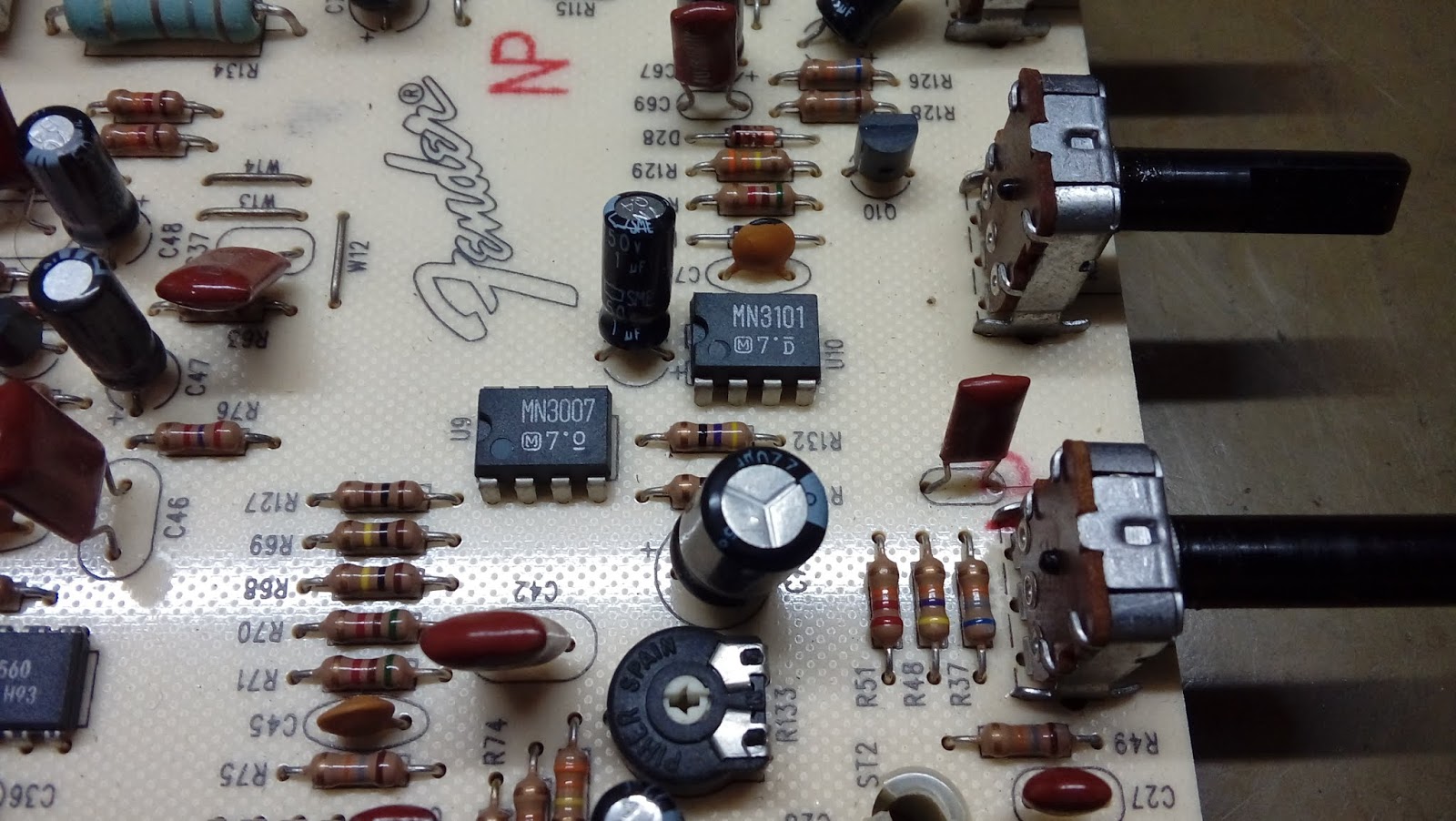 Dhvan Assistência Técnica Amplificador Fender Automatic SE