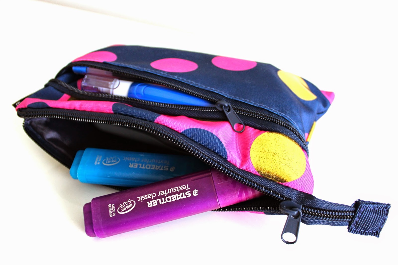 Zola: What's In My Pencil Case