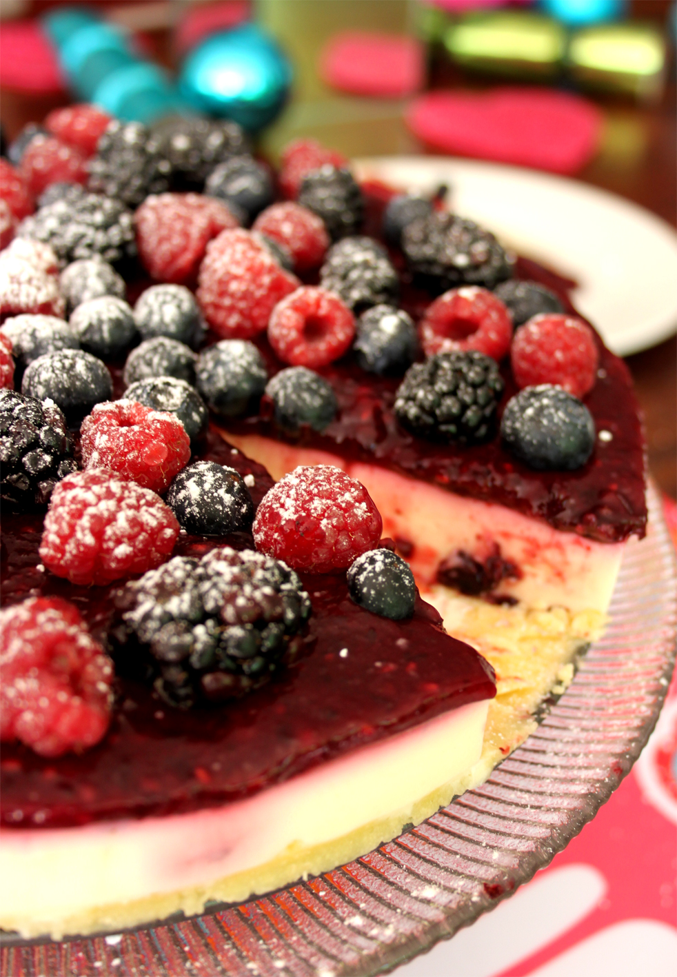 LekkerBek: Mixed Berry & Sour Cream no-bake Cheese Cake