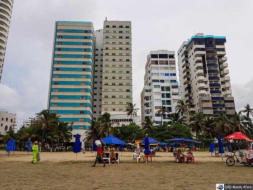 Praia em frente Hotel Cartagena Plaza - Diário de bordo: 4 dias em Cartagena, Colômbia Praia em frente Hotel Cartagena Plaza - Diário de bordo: 4 dias em Cartagena, Colômbia